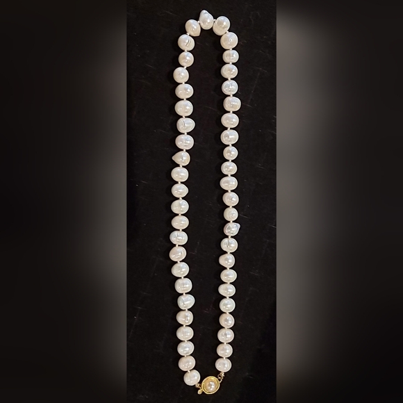 18" Baroque Freshwater Pearls - Picture 2 of 4
